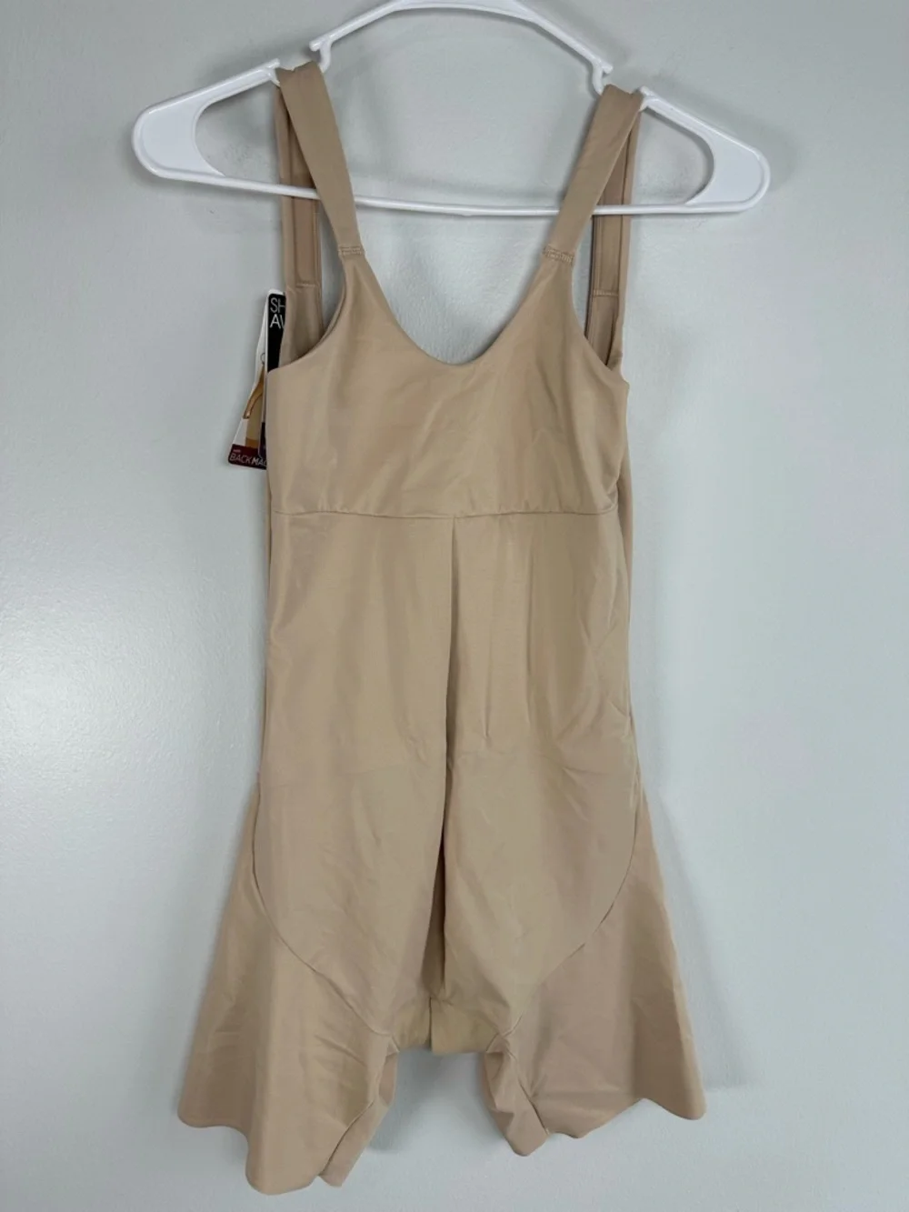 Tummy-Sculpt Nude Shapewear bodysuit- Women Intimates size Large shape Away